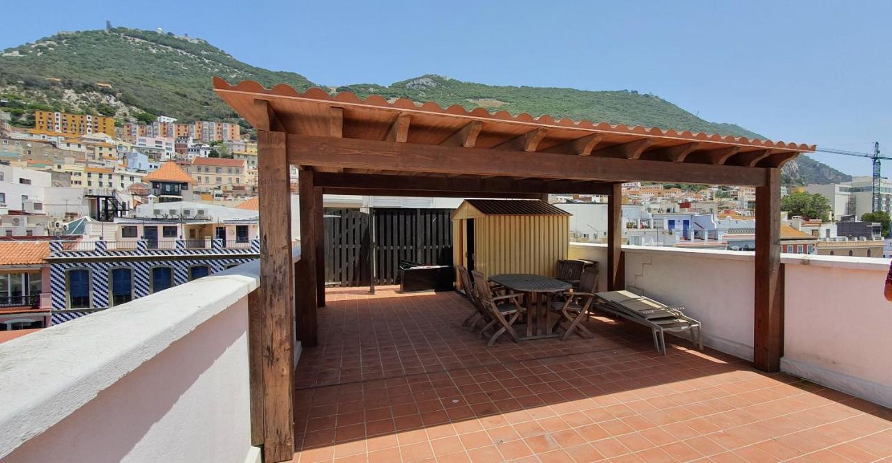 Gibraltar Town Centre Flat With Roof Terrace Apartment Bagian luar foto