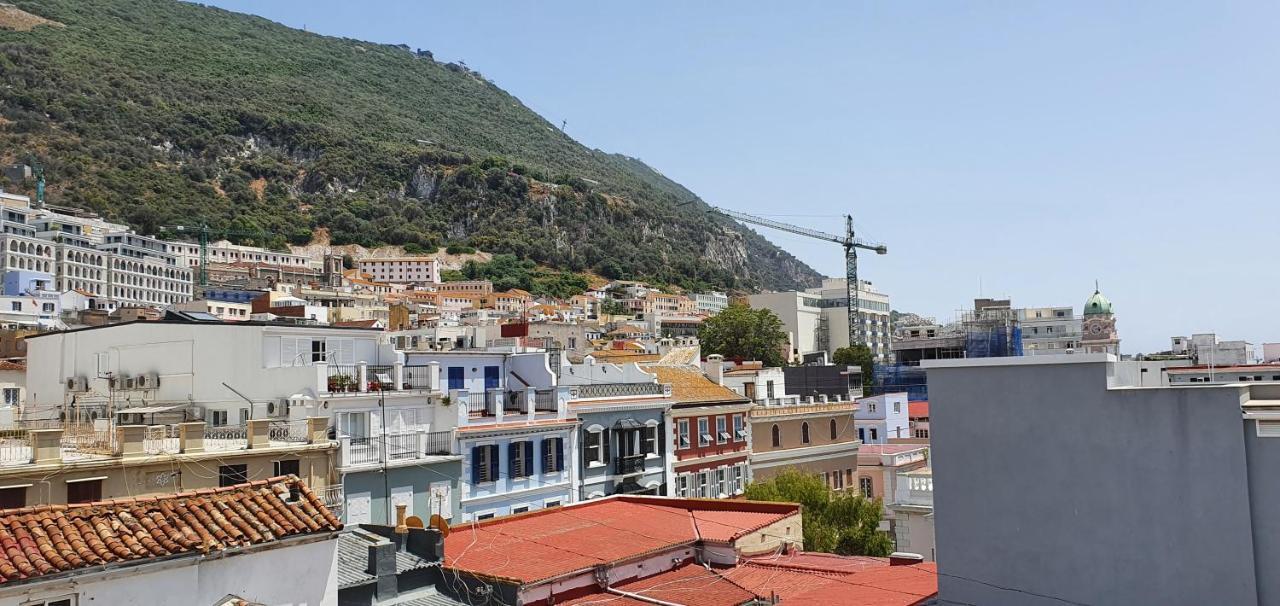 Gibraltar Town Centre Flat With Roof Terrace Apartment Bagian luar foto