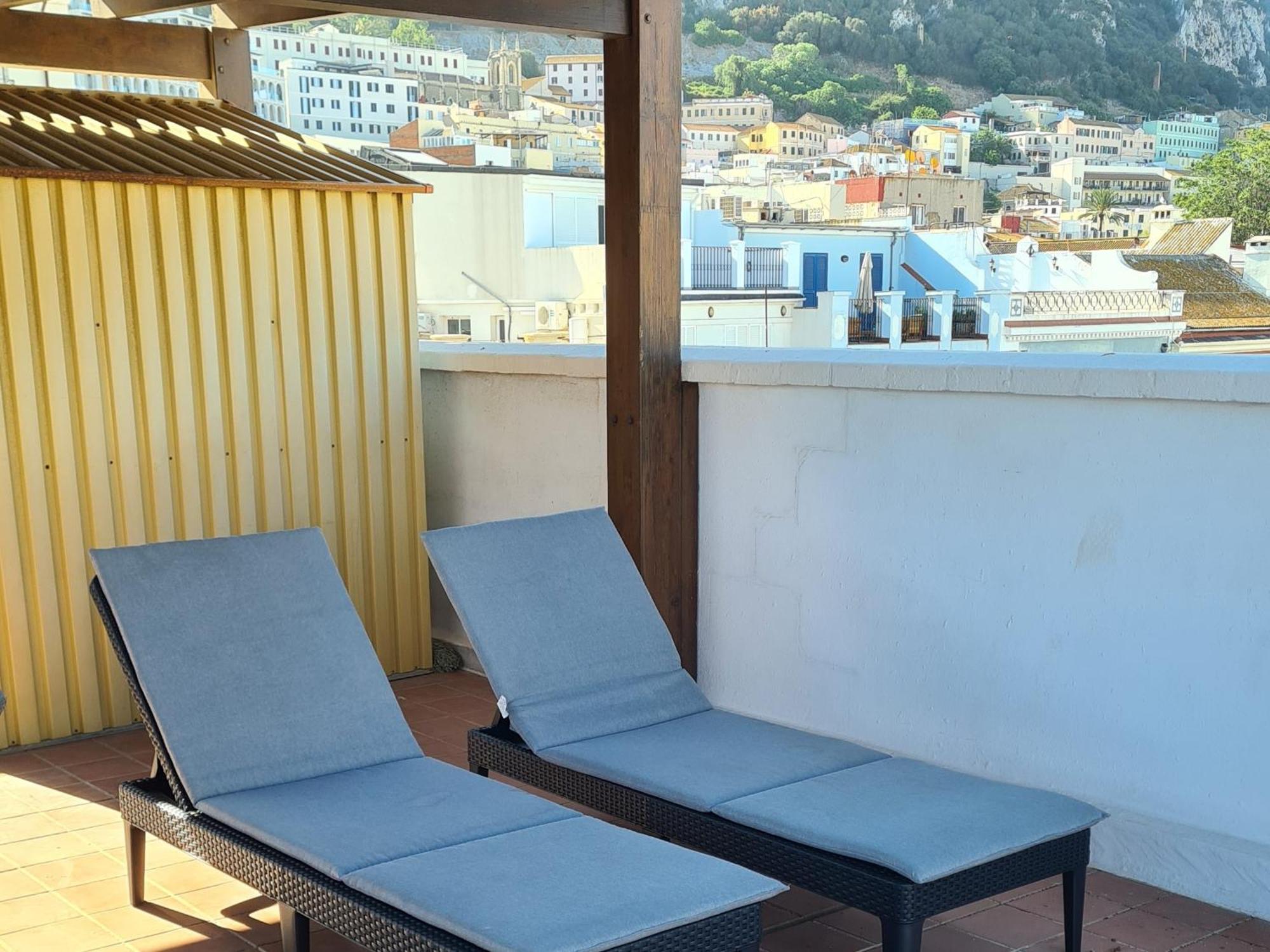 Gibraltar Town Centre Flat With Roof Terrace Apartment Bagian luar foto